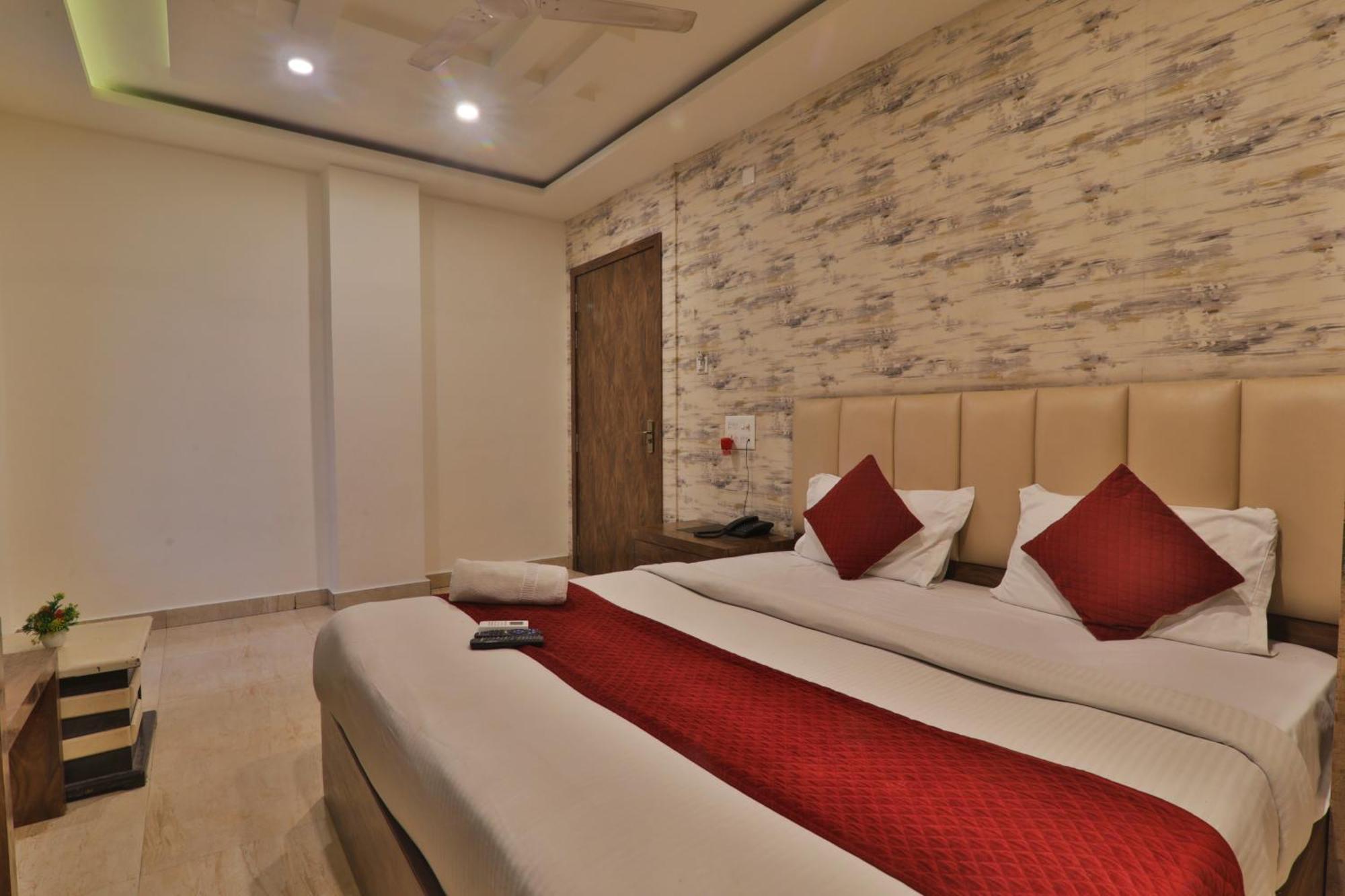 Hotel Janki Inn Sigra 2 Km From Kashi Vishwanath Dham Varanasi Ngoại thất bức ảnh