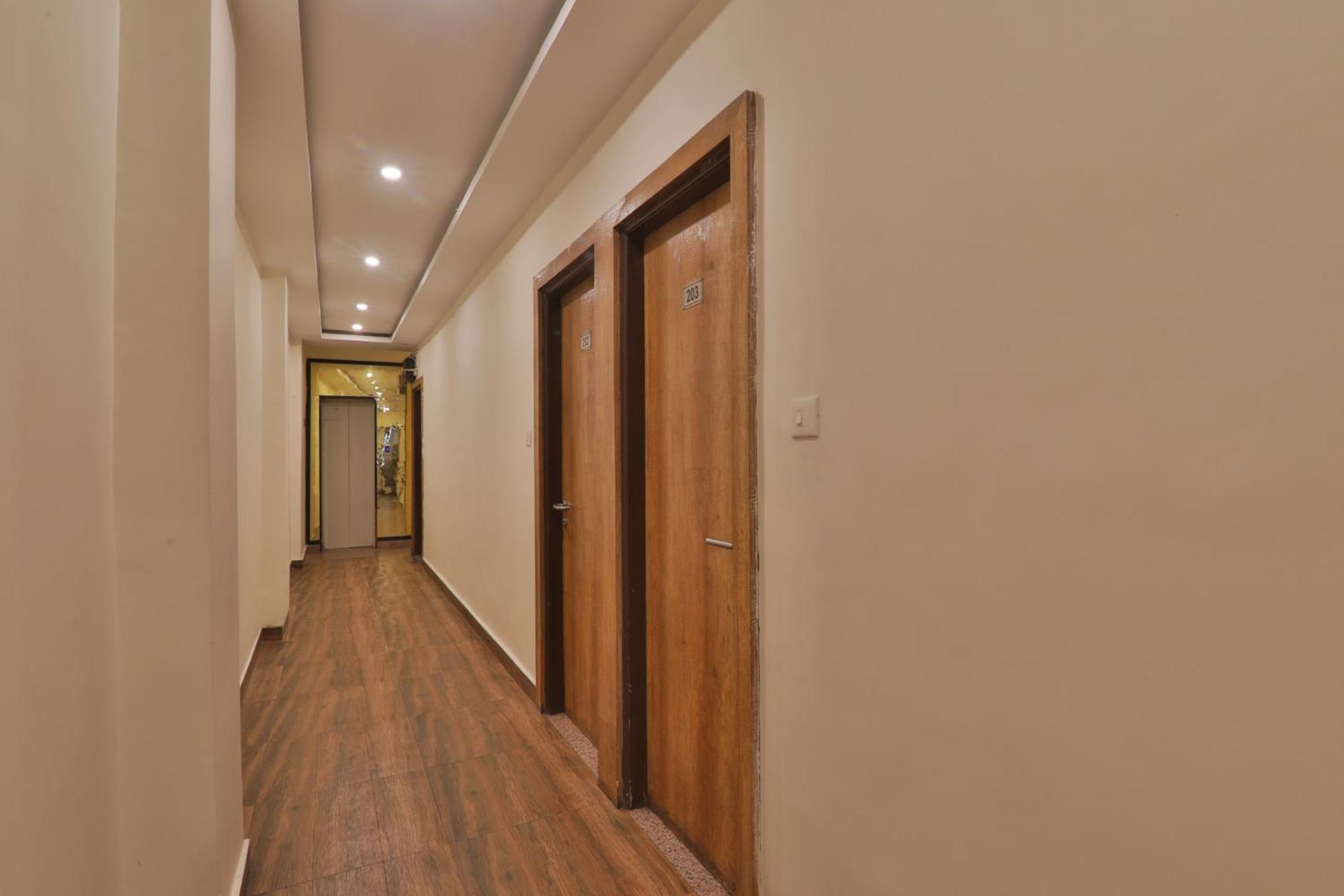 Hotel Janki Inn Sigra 2 Km From Kashi Vishwanath Dham Varanasi Ngoại thất bức ảnh